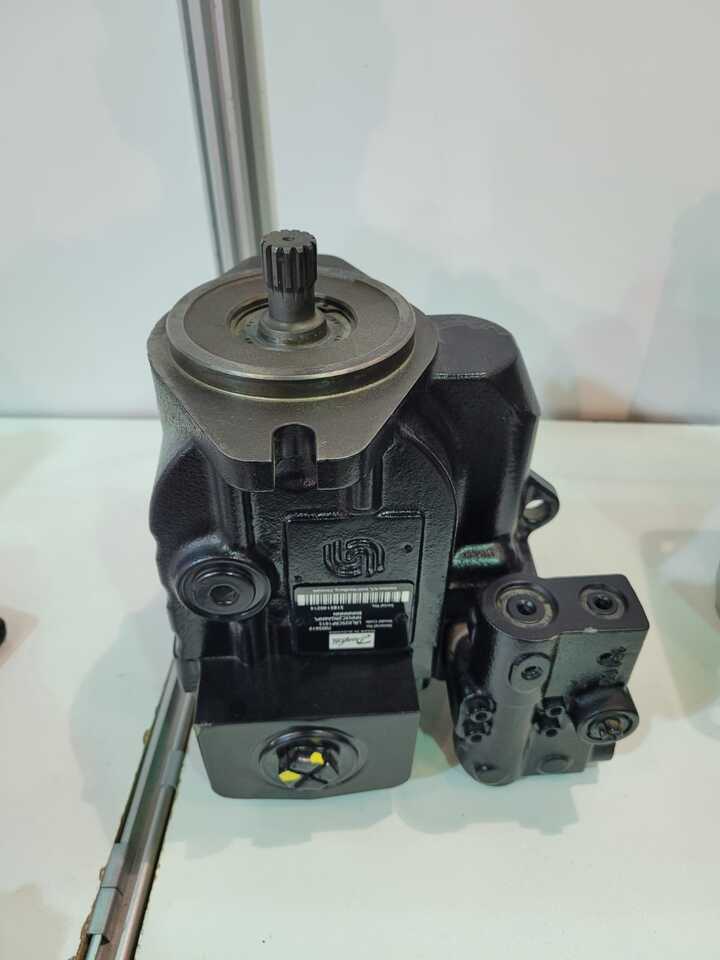 DANFOSS / SAUER LRL025CRP1915 NNN3C2RGA6NPL - Hydraulic pump for Construction machinery: picture 2 DANFOSS / SAUER LRL025CRP1915 NNN3C2RGA6NPL - Hydraulic pump for Construction machinery: picture 2