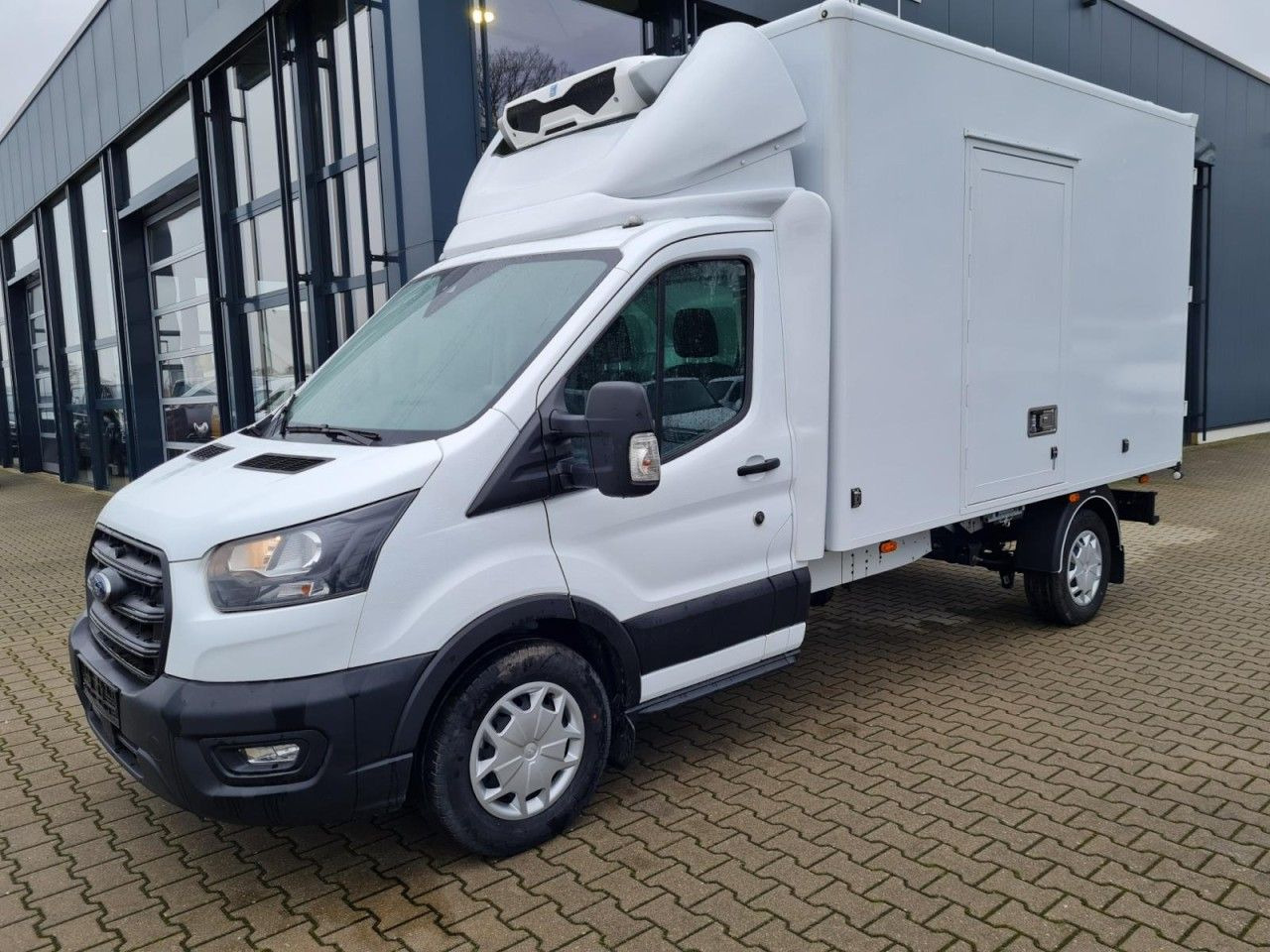 Ford Transit 350 Kühlkoffer STAND+FAHRKÜHLUNG TREND Ford Transit 350 Kühlkoffer STAND+FAHRKÜHLUNG TREND - Refrigerated delivery van: picture 3 Ford Transit 350 Kühlkoffer STAND+FAHRKÜHLUNG TREND Ford Transit 350 Kühlkoffer STAND+FAHRKÜHLUNG TREND - Refrigerated delivery van: picture 3