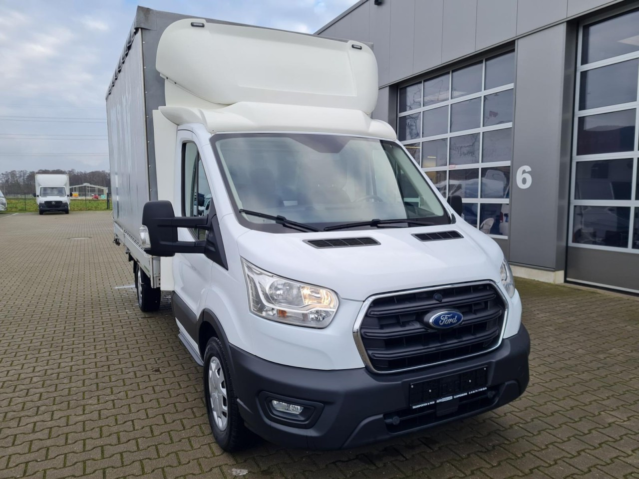 Ford Transit 350 Pritsche TDci Schiebe Plane Trend RWD - Curtain side van: picture 2 Ford Transit 350 Pritsche TDci Schiebe Plane Trend RWD - Curtain side van: picture 2