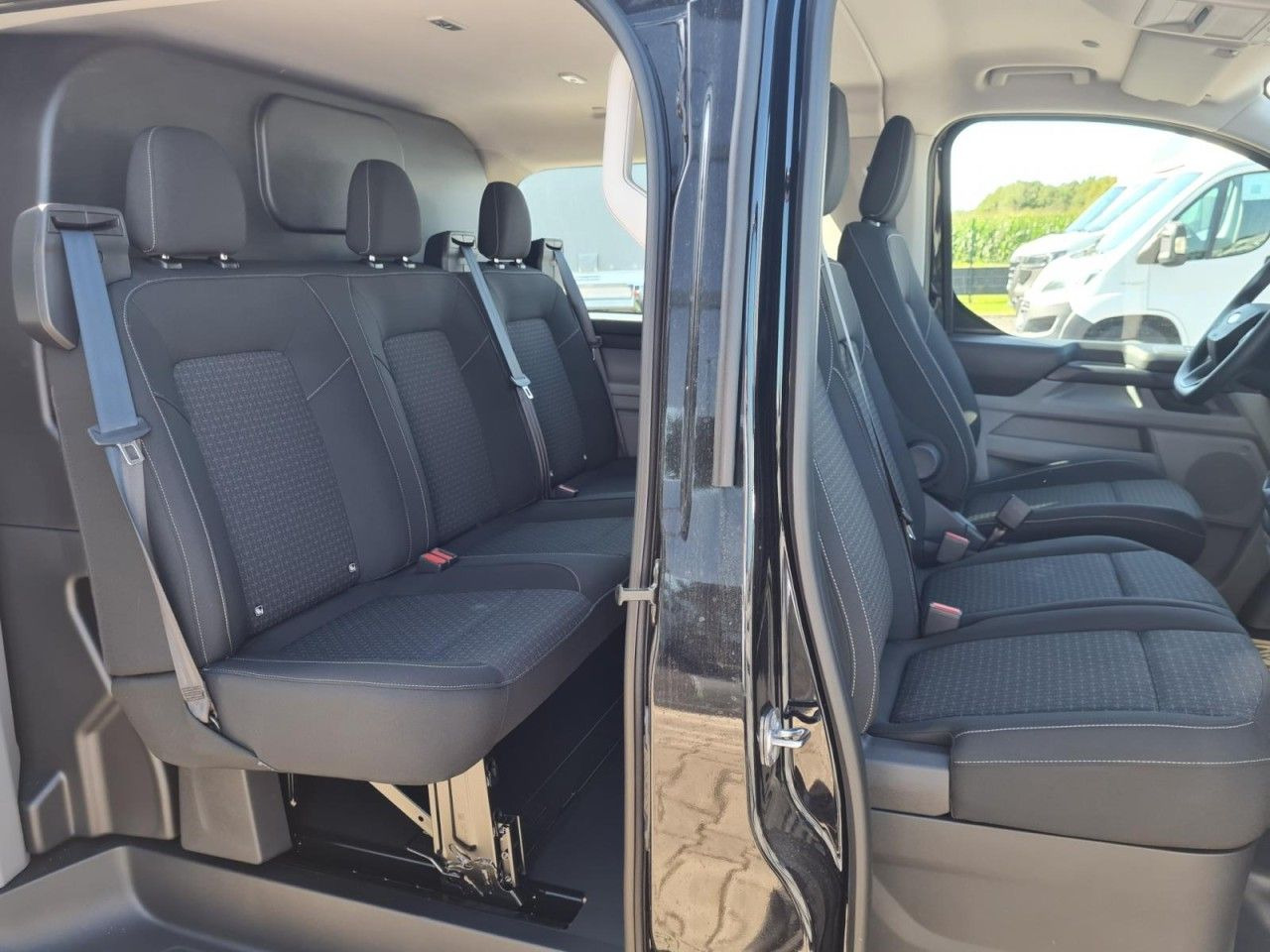 Ford Transit Custom Kasten 320 Doka L2 Trend AHK 6 Si - Small van, Combi van: picture 4 Ford Transit Custom Kasten 320 Doka L2 Trend AHK 6 Si - Small van, Combi van: picture 4