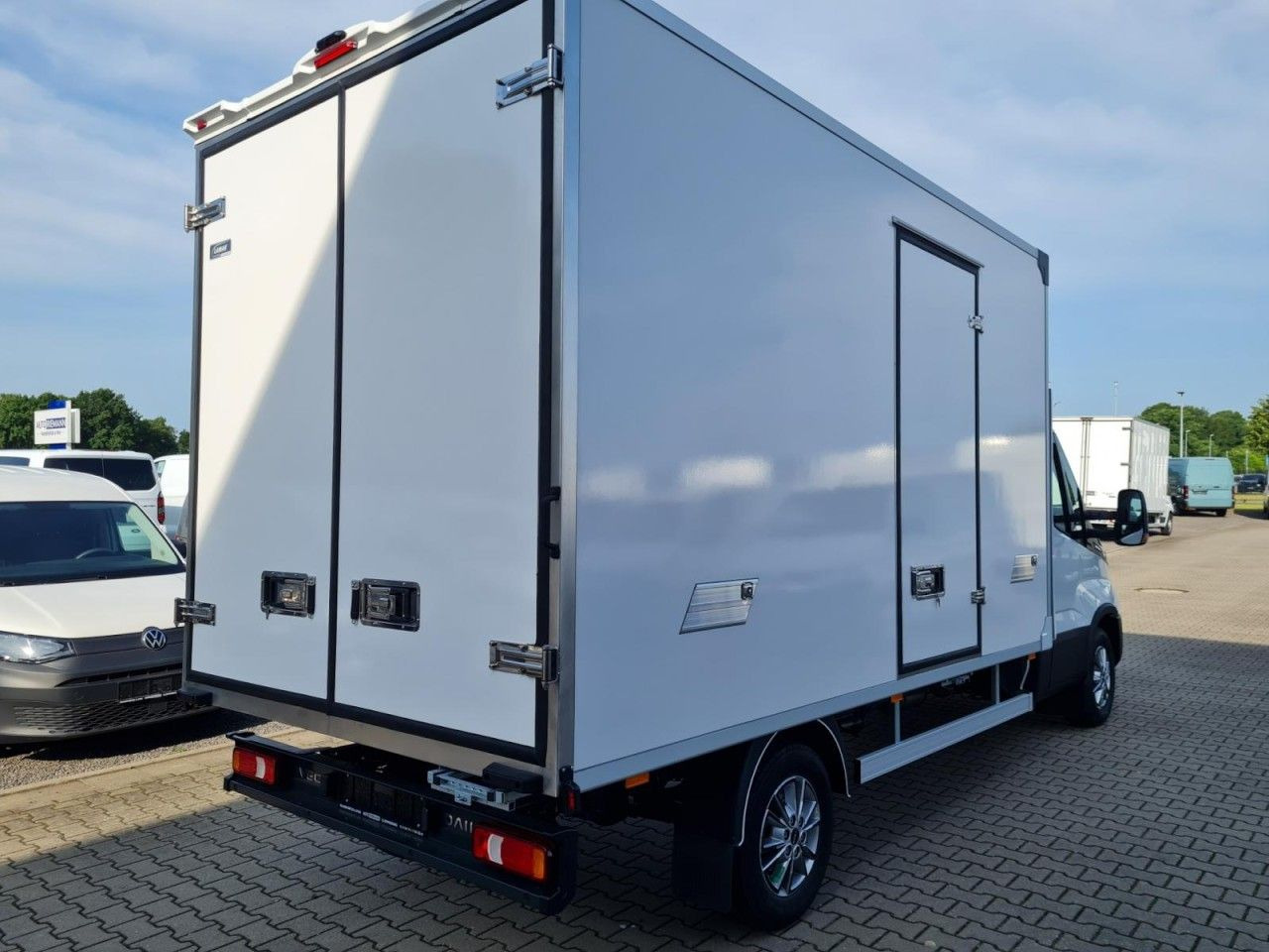 Iveco Daily 35S18 3.0 Koffer Hi Matic LM KAMERA NAVI - Closed box van: picture 4 Iveco Daily 35S18 3.0 Koffer Hi Matic LM KAMERA NAVI - Closed box van: picture 4
