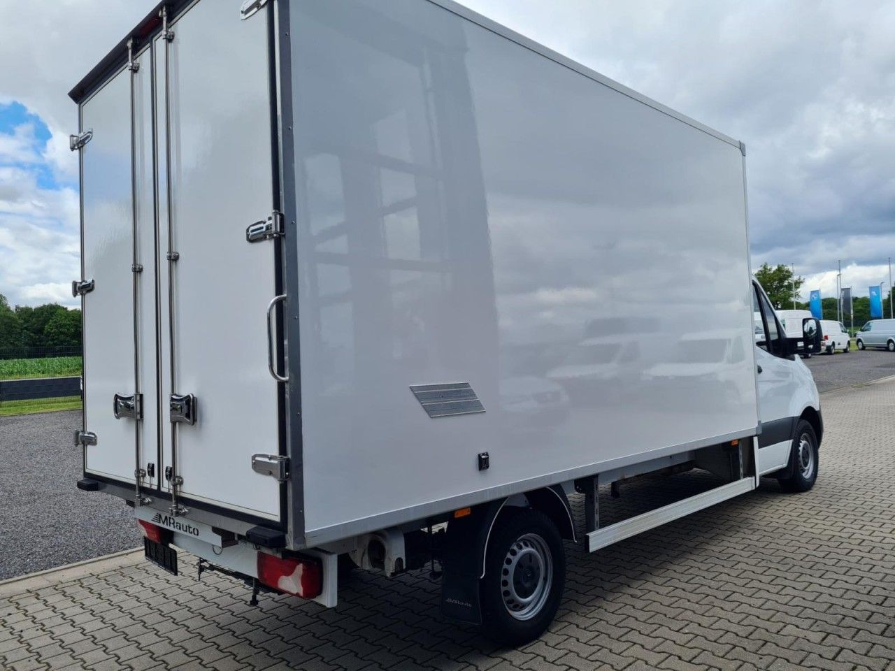Mercedes-Benz Sprinter 315 CDI Möbel Koffer RWD KLIMA TEMPOMAT - Closed box van: picture 4 Mercedes-Benz Sprinter 315 CDI Möbel Koffer RWD KLIMA TEMPOMAT - Closed box van: picture 4