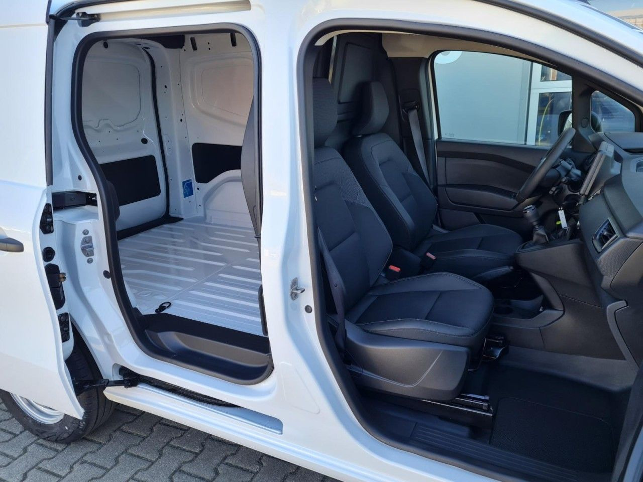 Renault Kangoo Van Kasten L1H1 TCe 1.3i KLIMA PDC TEMPOM - Small van: picture 4 Renault Kangoo Van Kasten L1H1 TCe 1.3i KLIMA PDC TEMPOM - Small van: picture 4