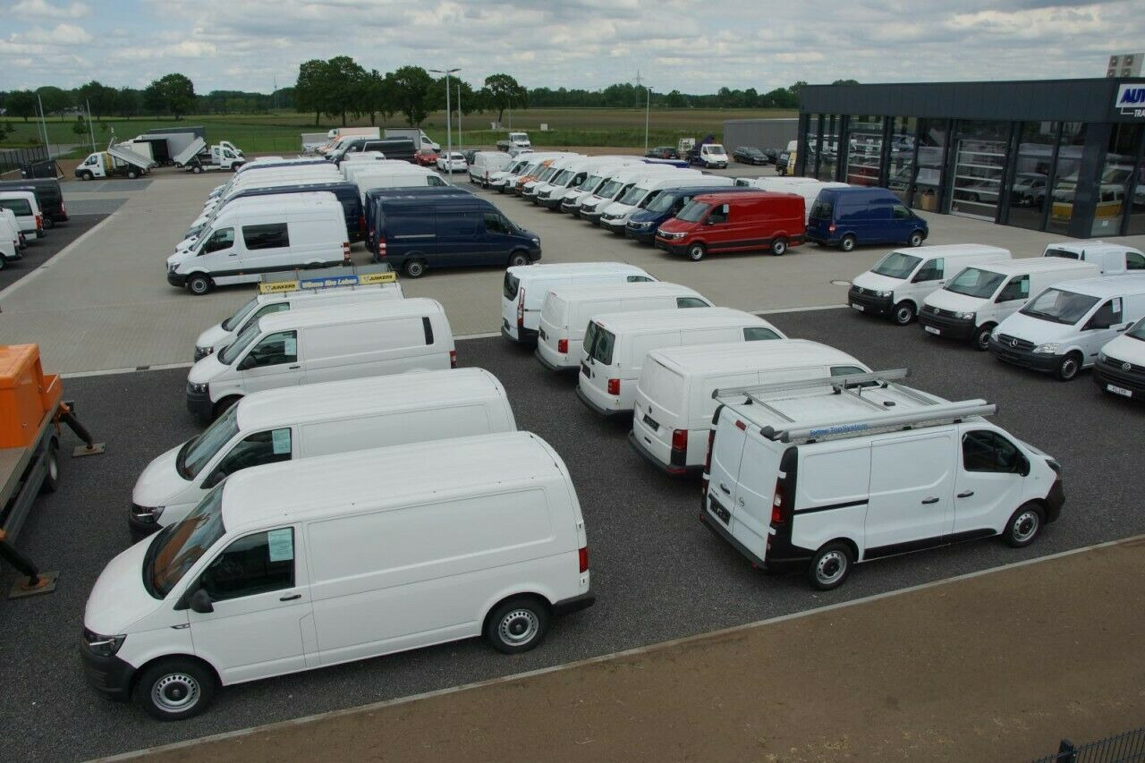 Panel van Volkswagen Crafter 35 Kasten lang L4H2 KLIMA NAVI_APP HOLZB: picture 28
