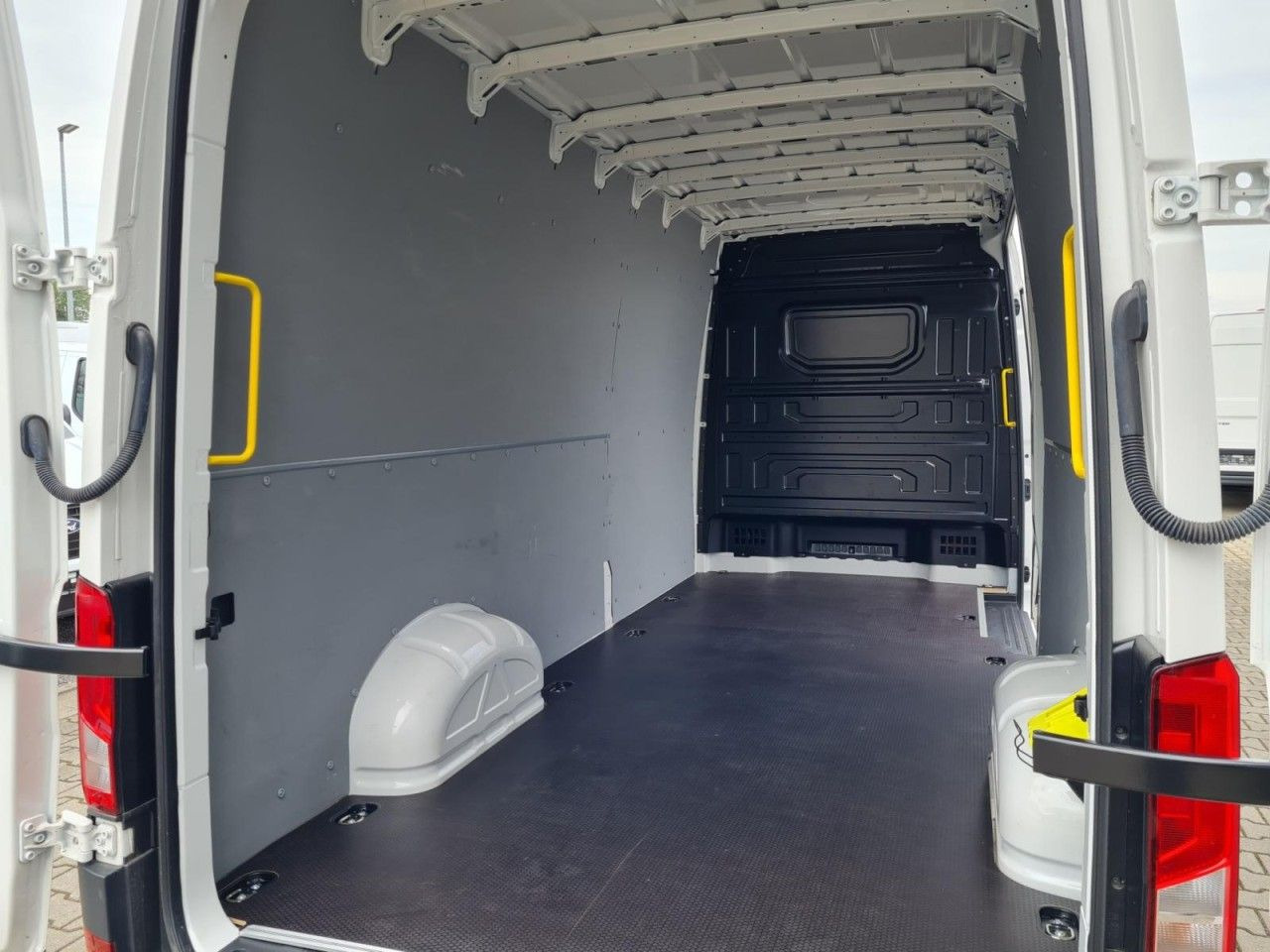Panel van Volkswagen Crafter 35 Kasten lang L4H2 KLIMA NAVI_APP HOLZB: picture 20