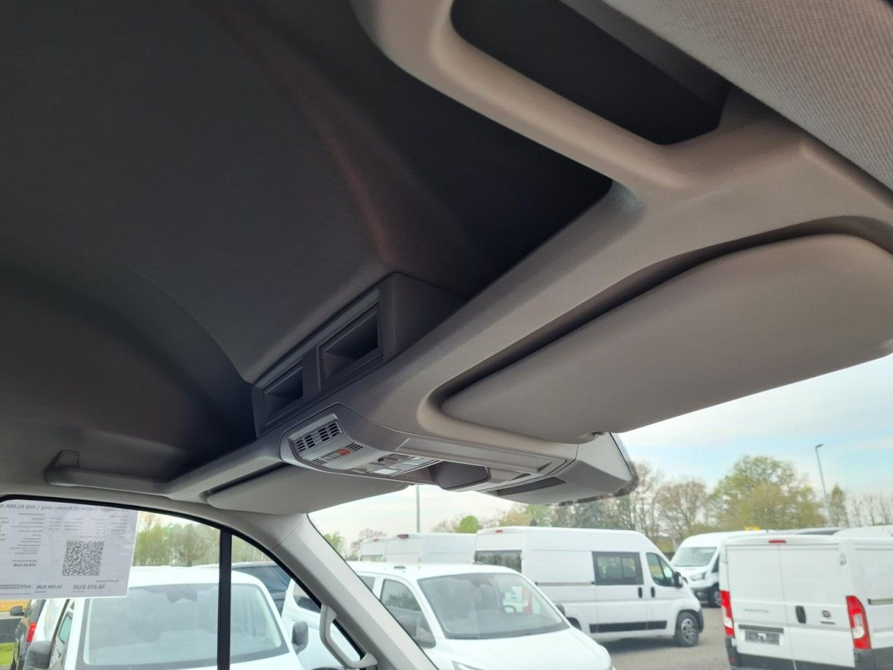 Panel van Volkswagen Crafter 35 Kasten lang L4H2 KLIMA NAVI_APP HOLZB: picture 24