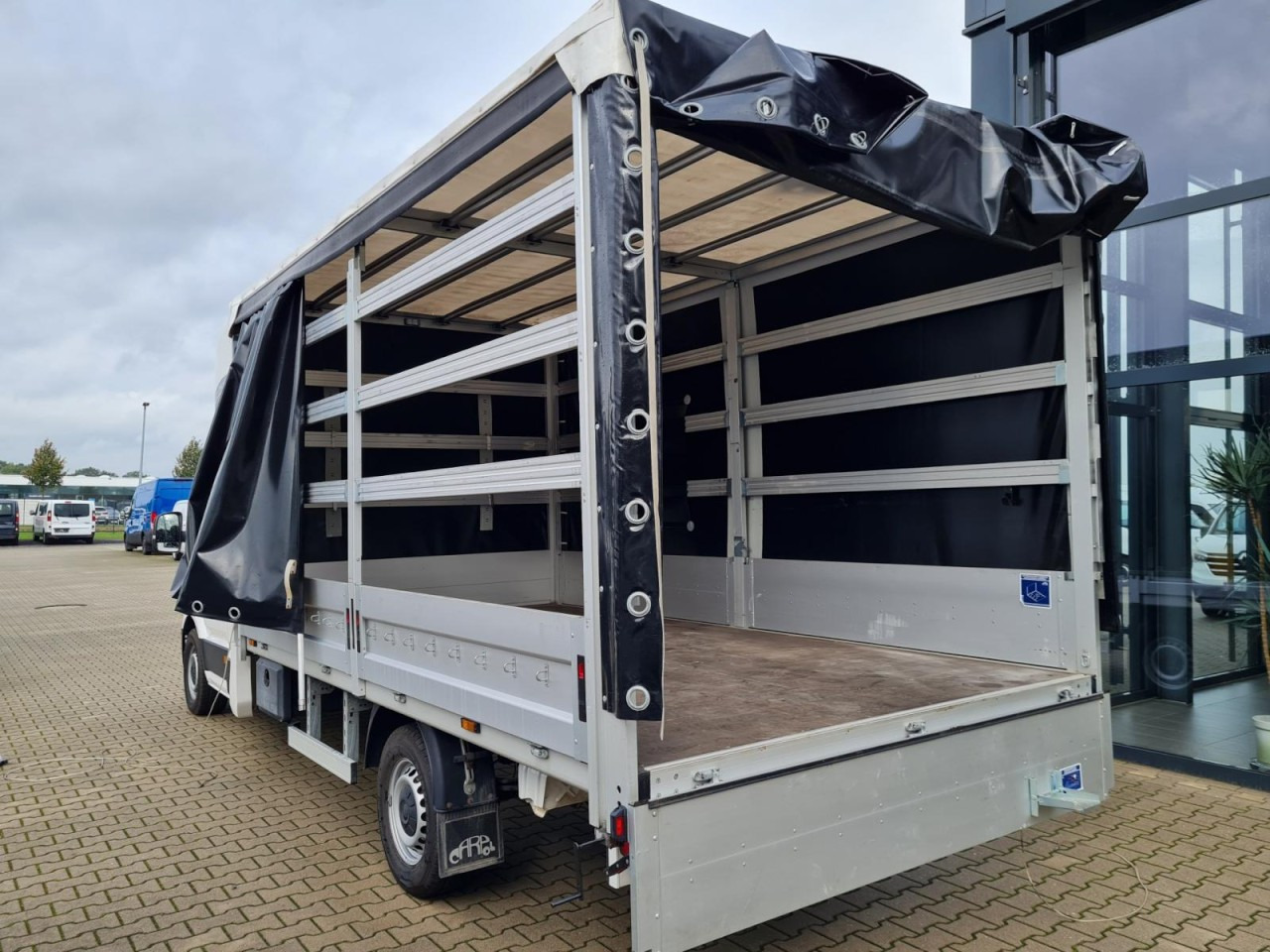 Curtain side van Volkswagen Crafter 35 Pritsche Schlafkabine LED TEMPOMAT: picture 7