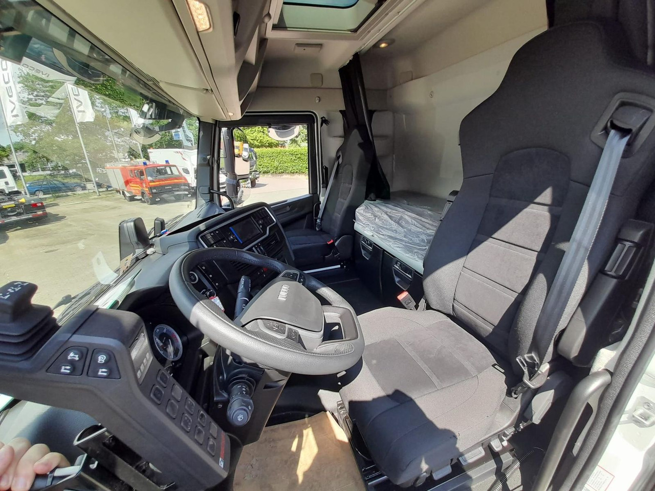 Iveco AD280X46Y/PS ON HIAB 490PS Lenk-Lift leasing Iveco AD280X46Y/PS ON HIAB 490PS Lenk-Lift: picture 12
