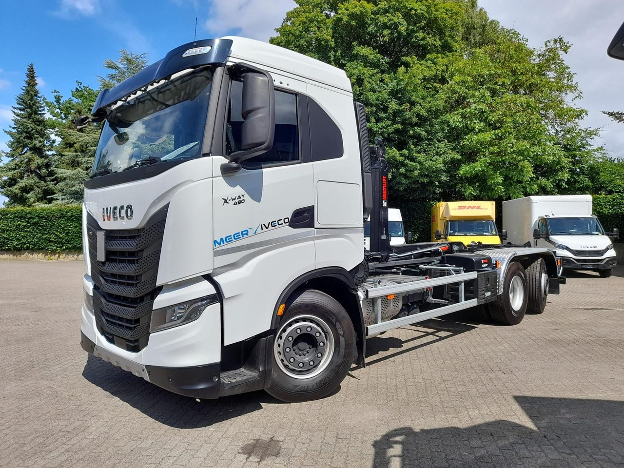 Iveco AD280X46Y/PS ON HIAB 490PS Lenk-Lift - Tipper: picture 1 Iveco AD280X46Y/PS ON HIAB 490PS Lenk-Lift - Tipper: picture 1