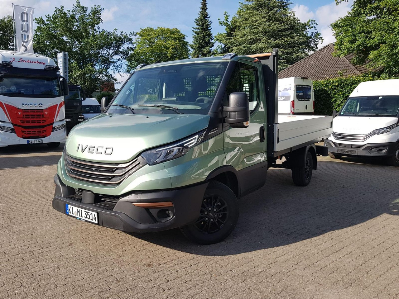 Iveco Daily 35S14HA8 Pritsche AHK 100 kW (136 PS),... - Open body delivery van: picture 1 Iveco Daily 35S14HA8 Pritsche AHK 100 kW (136 PS),... - Open body delivery van: picture 1