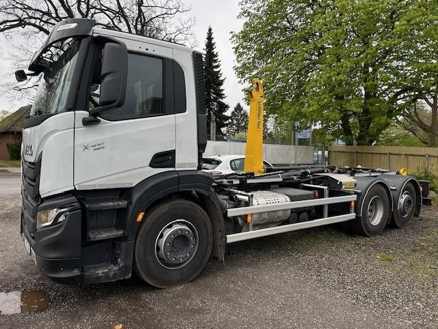 Iveco X-WAY AD280X46Y/PS ON Palfinger PH T20 SLD5 3... - Hook lift truck: picture 4 Iveco X-WAY AD280X46Y/PS ON Palfinger PH T20 SLD5 3... - Hook lift truck: picture 4