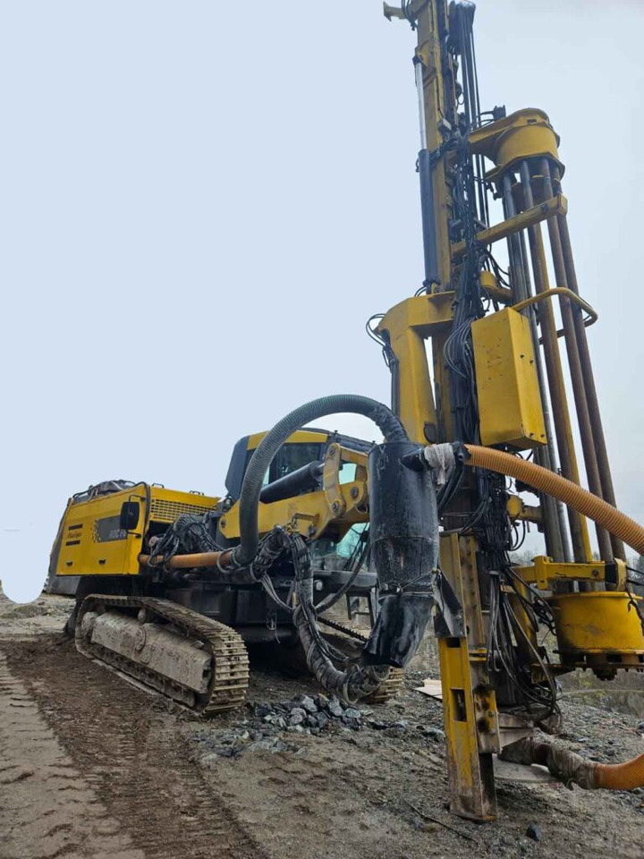 Atlas Copco ROC F6-34 – Blast hole drilling rig / Sprenglochbohrgerät - Drilling machine: picture 1 Atlas Copco ROC F6-34 – Blast hole drilling rig / Sprenglochbohrgerät - Drilling machine: picture 1