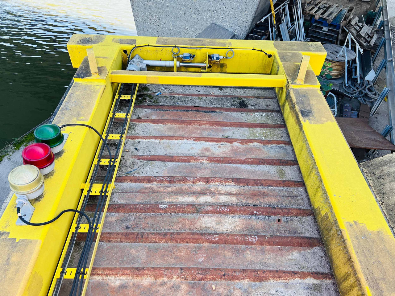 Crane Repair – Spreader for 20ft Container - Port equipment: picture 2 Crane Repair – Spreader for 20ft Container - Port equipment: picture 2