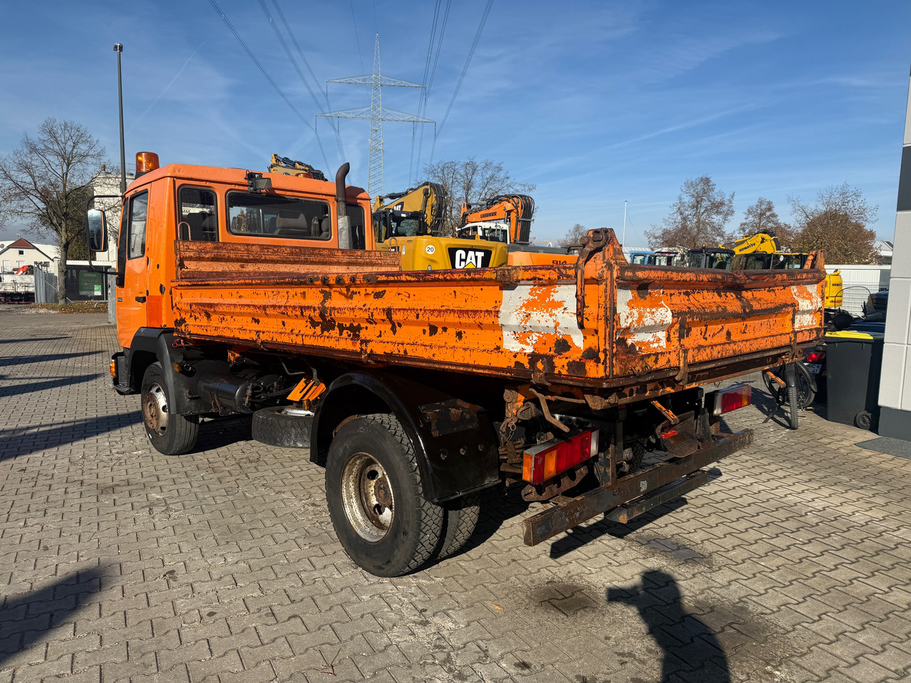 MAN 8.163 L2000 3-Seiten-Kipper AHK - Tipper: picture 5 MAN 8.163 L2000 3-Seiten-Kipper AHK - Tipper: picture 5