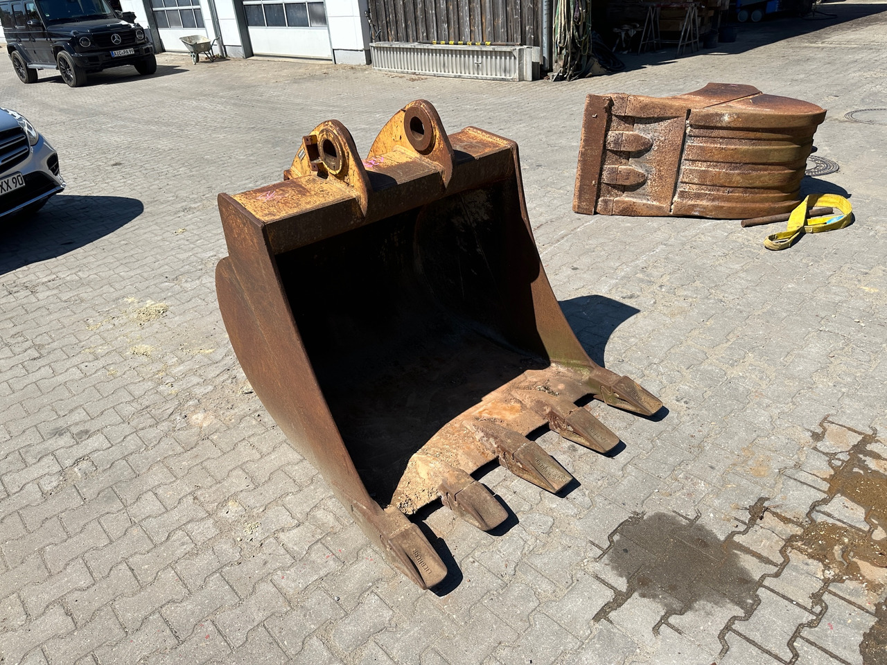 Tieflöffel 125 cm Caterpillar - Excavator bucket for Construction machinery: picture 3 Tieflöffel 125 cm Caterpillar - Excavator bucket for Construction machinery: picture 3
