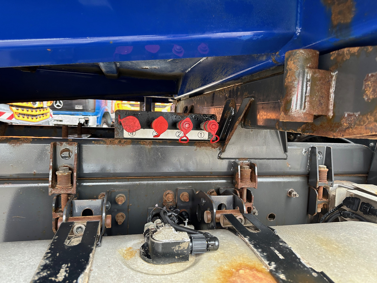 Tipper Volvo FM440 3-Seiten-Kipper mit Bordmatic 6x4 Winterdienst: picture 11