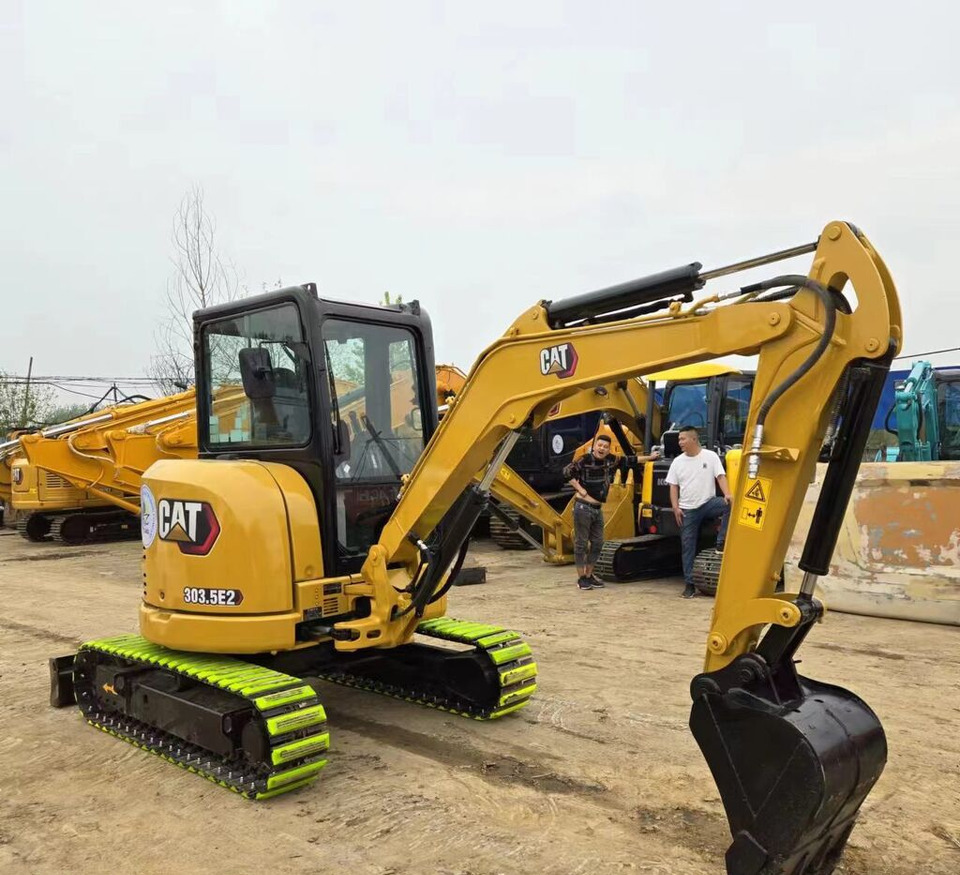 Caterpillar 305.5E2 with Rubber Track - Mini excavator: picture 3 Caterpillar 305.5E2 with Rubber Track - Mini excavator: picture 3