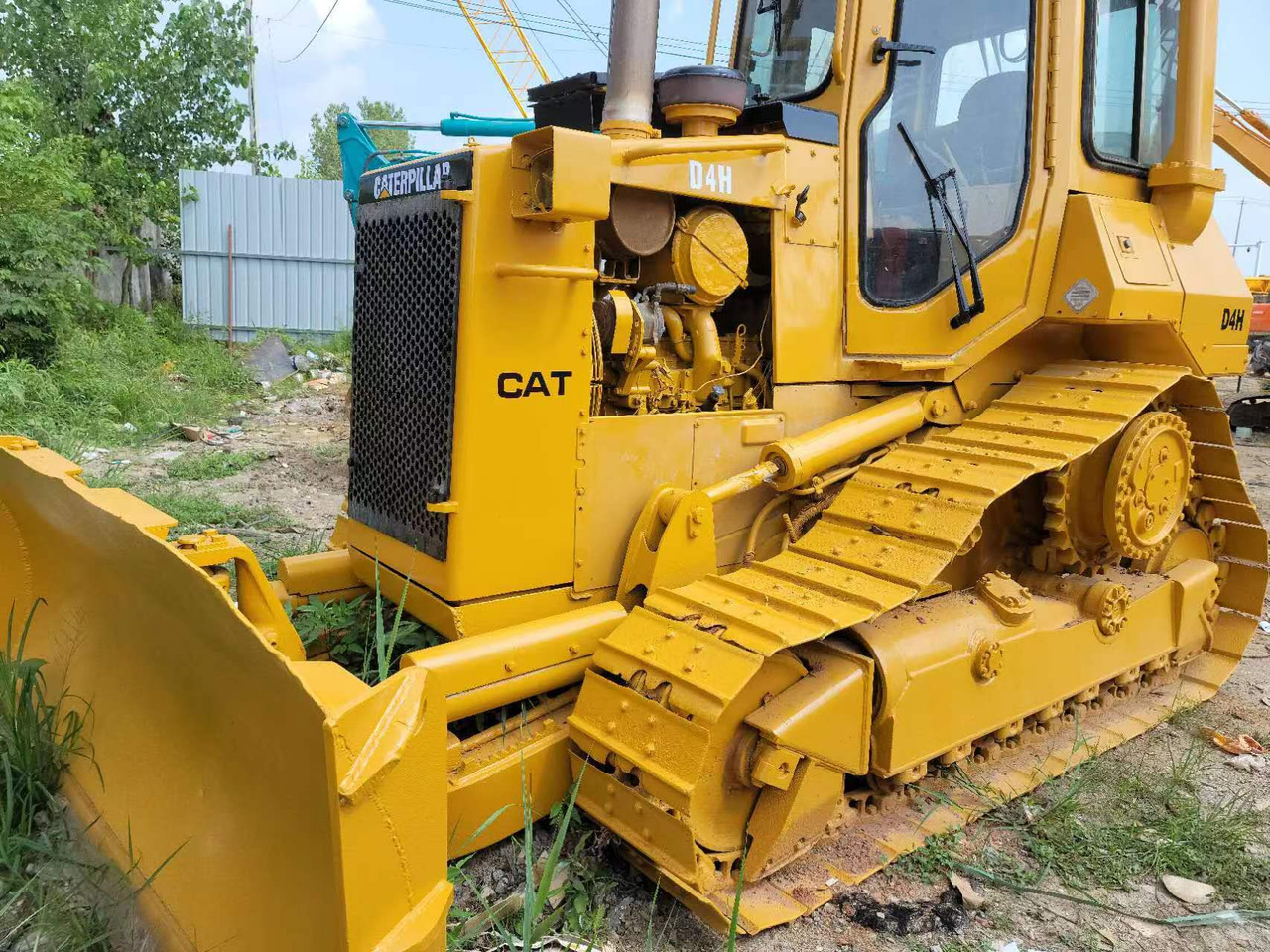 Caterpillar D4H - Bulldozer: picture 2 Caterpillar D4H - Bulldozer: picture 2