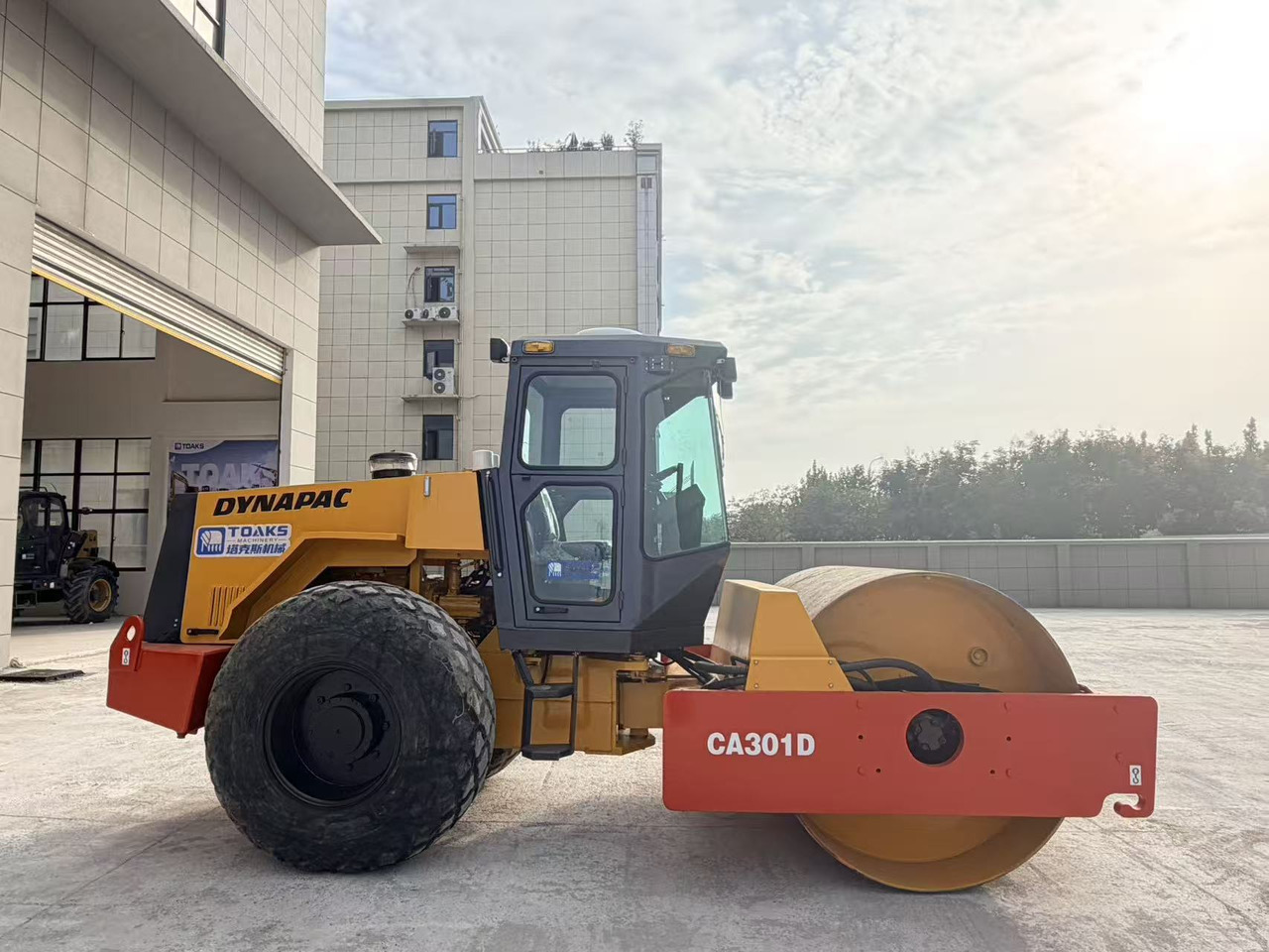 DYNAPAC CA301D - Road roller: picture 3 DYNAPAC CA301D - Road roller: picture 3