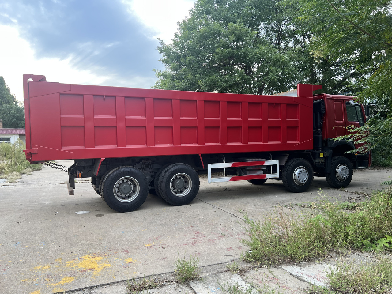 SINOTRUK HOWO 8*4 - Tipper: picture 4 SINOTRUK HOWO 8*4 - Tipper: picture 4
