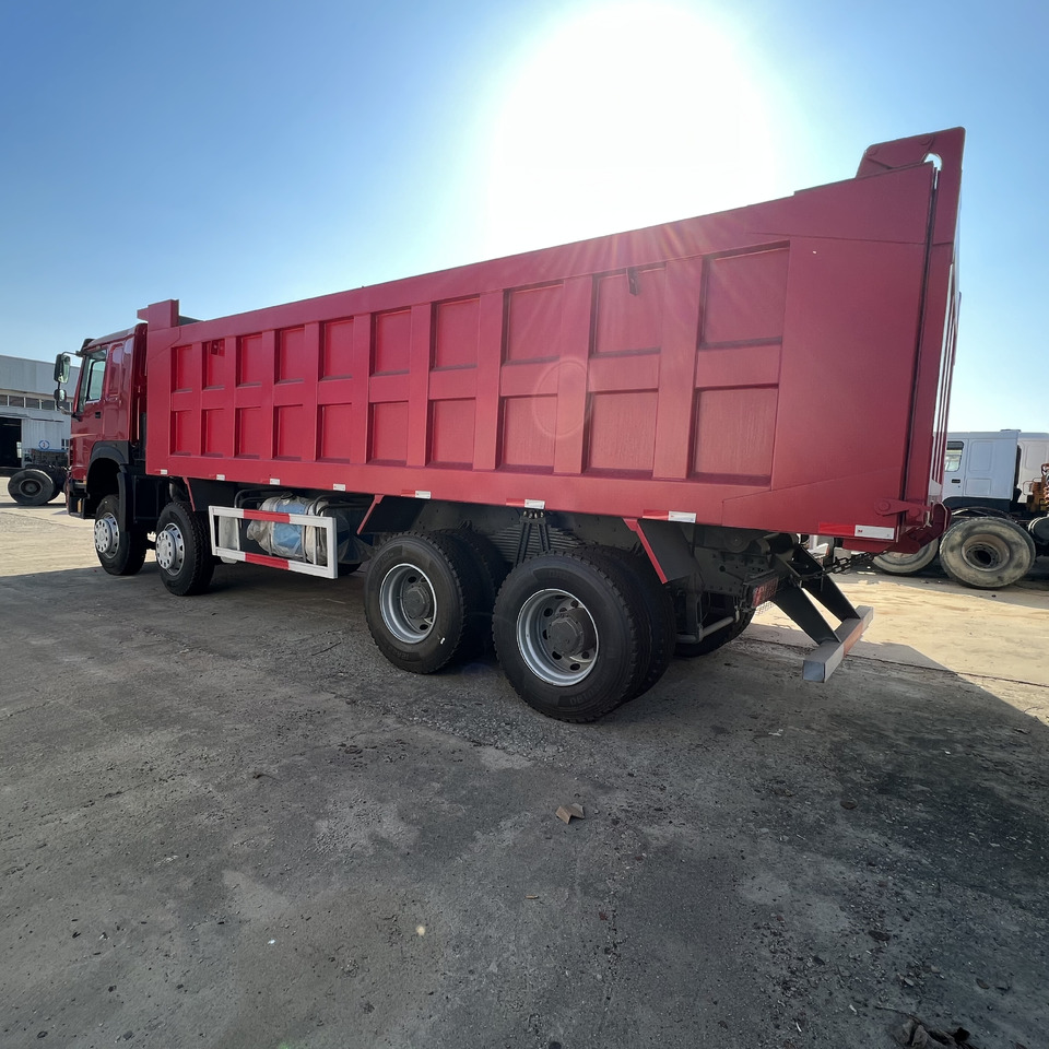 Sinotruk HOWO 371 8*4 Dump truck - Tipper: picture 4 Sinotruk HOWO 371 8*4 Dump truck - Tipper: picture 4