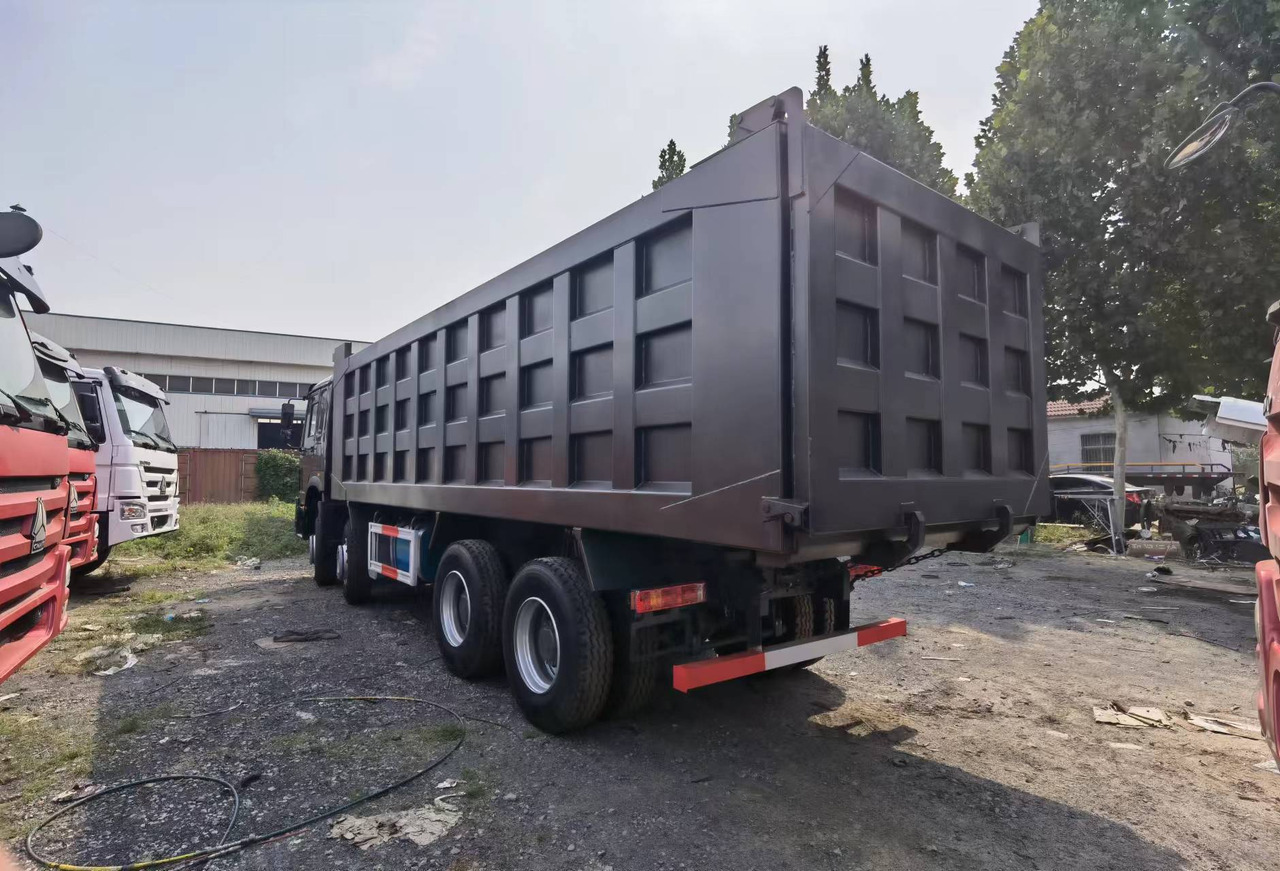 Sinotruk HOWO 371 8*4 Dump truck - Tipper: picture 4 Sinotruk HOWO 371 8*4 Dump truck - Tipper: picture 4