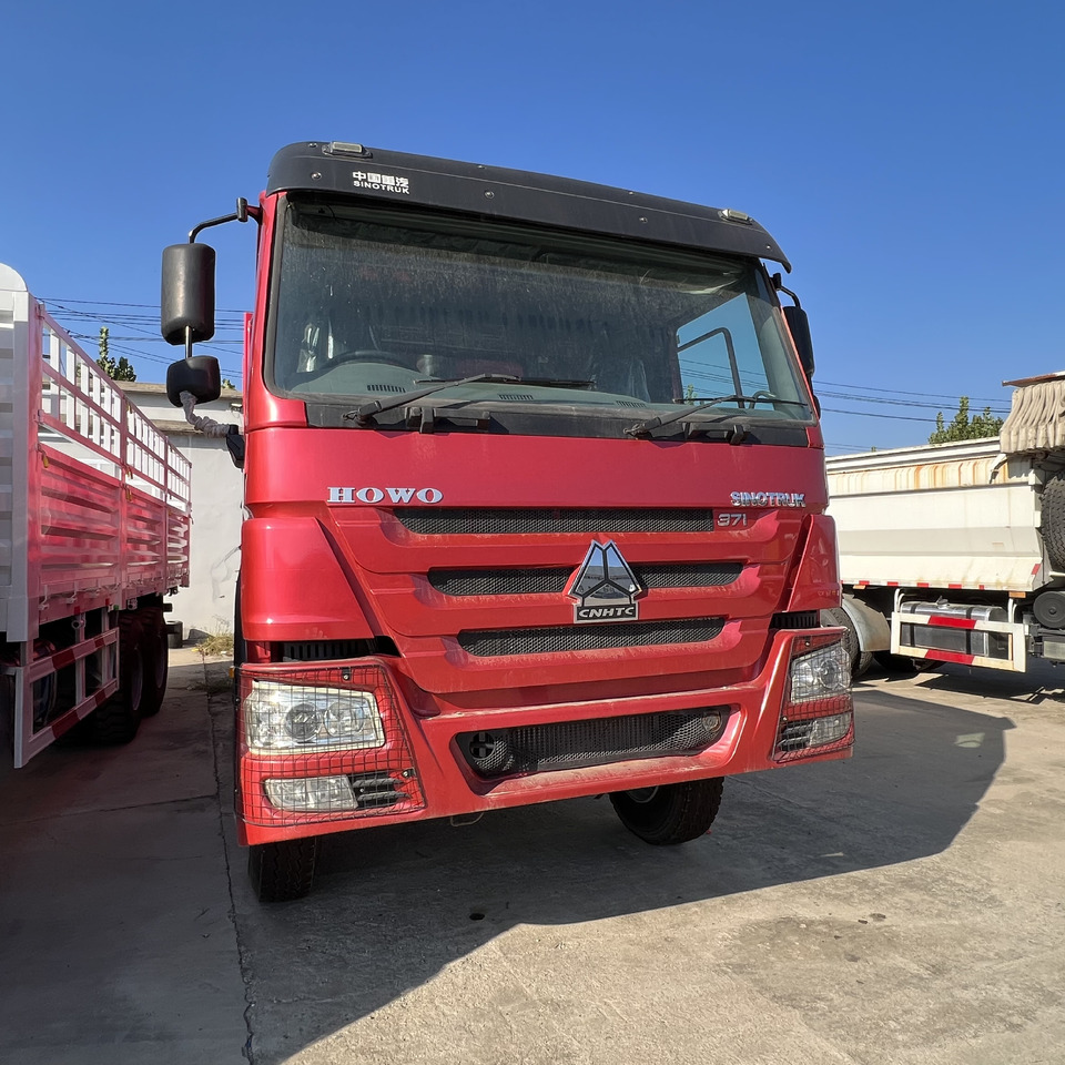 Sinotruk HOWO 371 8*4 Dump truck - Tipper: picture 3 Sinotruk HOWO 371 8*4 Dump truck - Tipper: picture 3