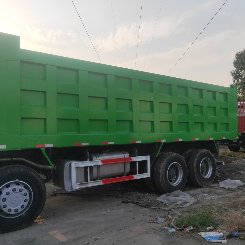 Tipper Sinotruk HOWO 371 8*4 Dump truck: picture 13 Tipper Sinotruk HOWO 371 8*4 Dump truck: picture 13