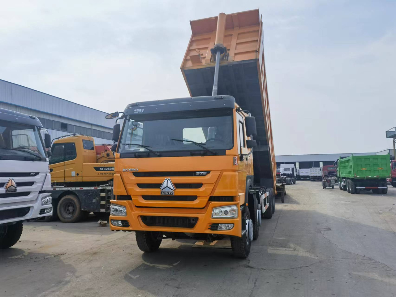Sinotruk HOWO 375 8*4 Dump truck - Tipper: picture 1 Sinotruk HOWO 375 8*4 Dump truck - Tipper: picture 1