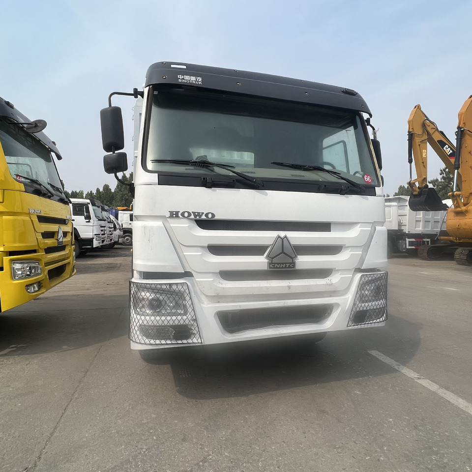 Sinotruk HOWO - Dropside/ Flatbed truck: picture 3 Sinotruk HOWO - Dropside/ Flatbed truck: picture 3