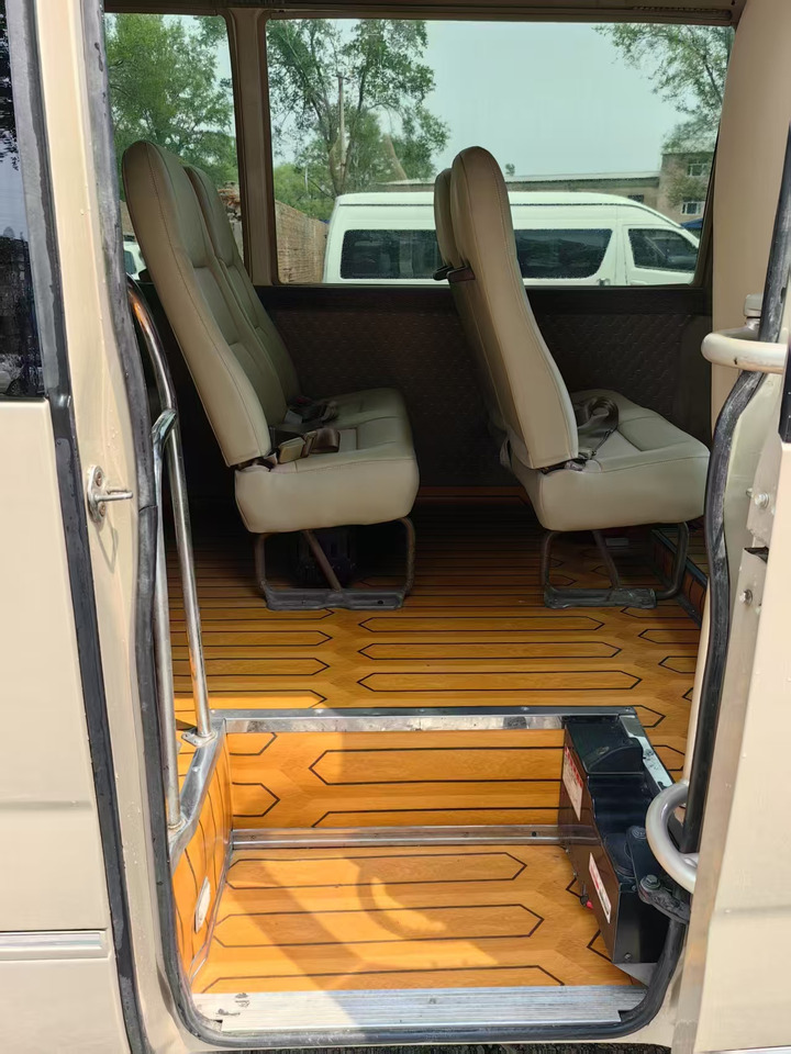 Toyota Coaster - Minibus, Passenger van: picture 4 Toyota Coaster - Minibus, Passenger van: picture 4