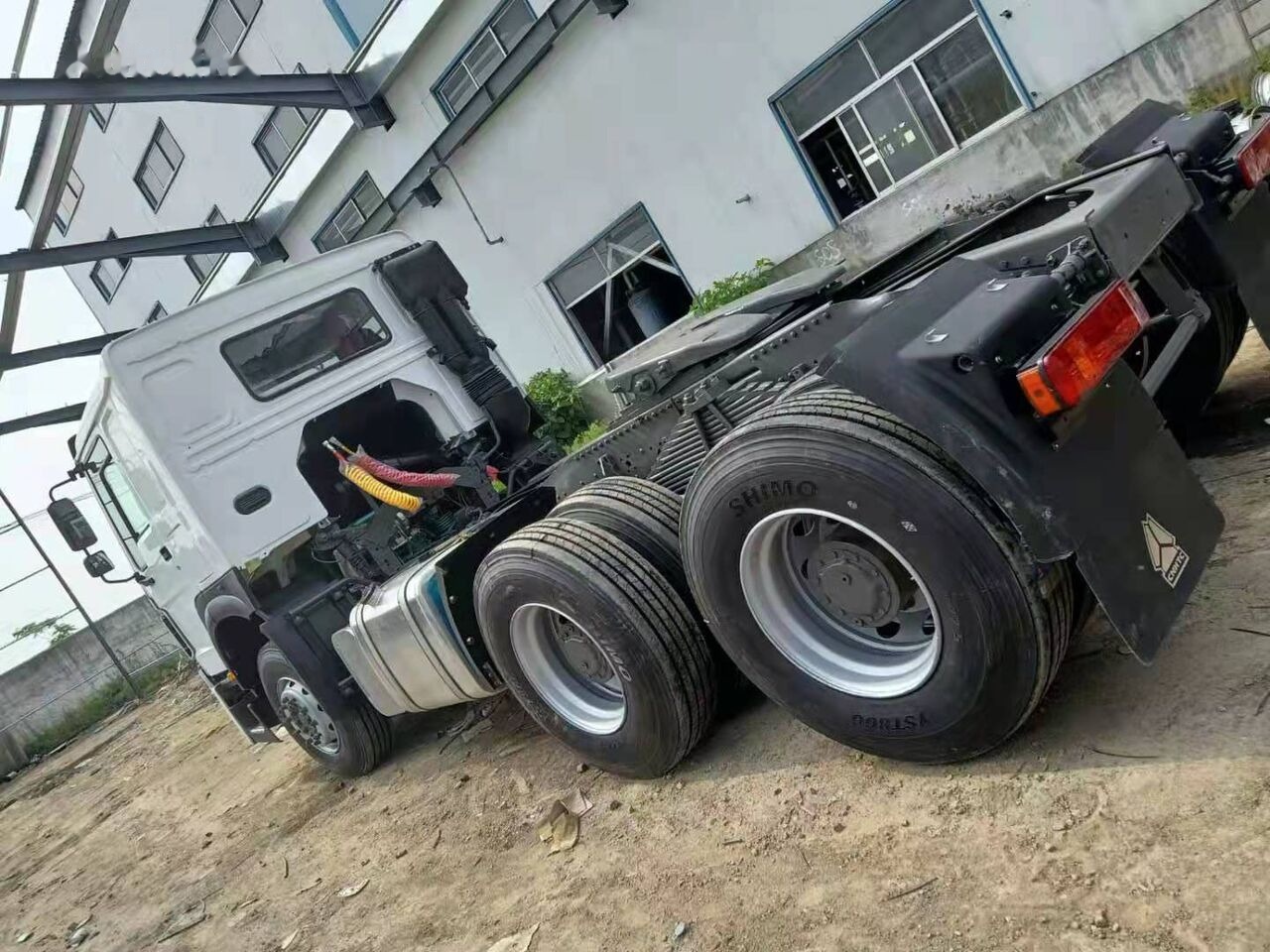 Sinotruk HOWO 371 Tractor - Tractor truck: picture 4 Sinotruk HOWO 371 Tractor - Tractor truck: picture 4