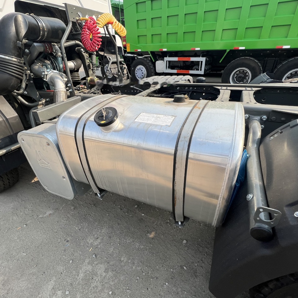 Tractor truck Sinotruk HOWO 6*4 Tractor: picture 7 Tractor truck Sinotruk HOWO 6*4 Tractor: picture 7