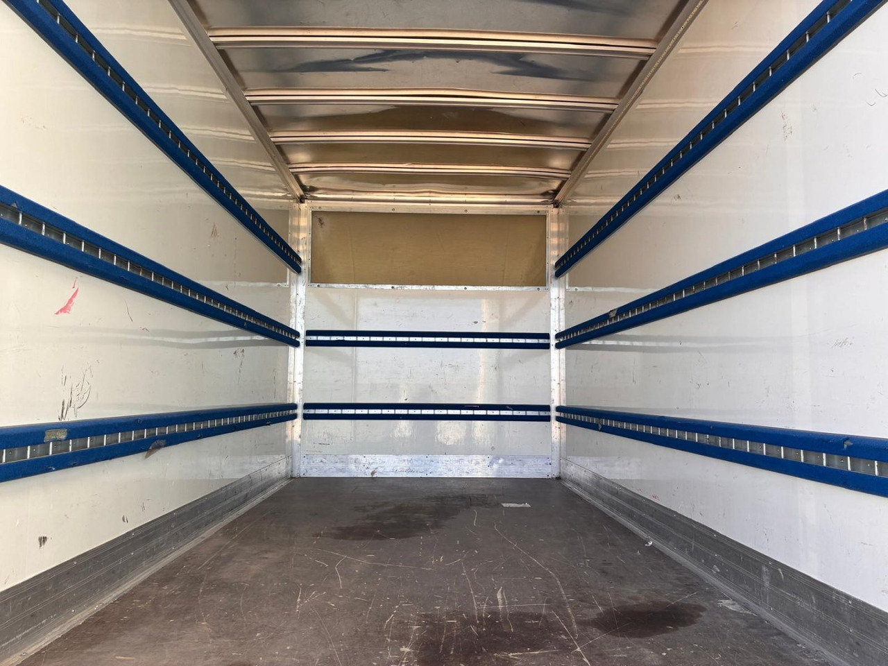 Caja cerrada Mercedes Sprinter 514 20m3 con puertas traseras - Closed box van: picture 5 Caja cerrada Mercedes Sprinter 514 20m3 con puertas traseras - Closed box van: picture 5