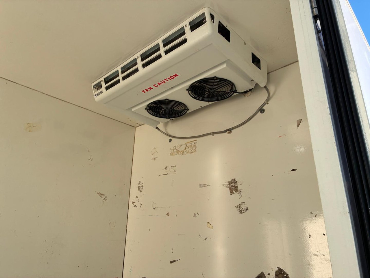 Frigorífico IVECO 35C16 3.0 FRIGORIFICA - Refrigerated delivery van: picture 5 Frigorífico IVECO 35C16 3.0 FRIGORIFICA - Refrigerated delivery van: picture 5