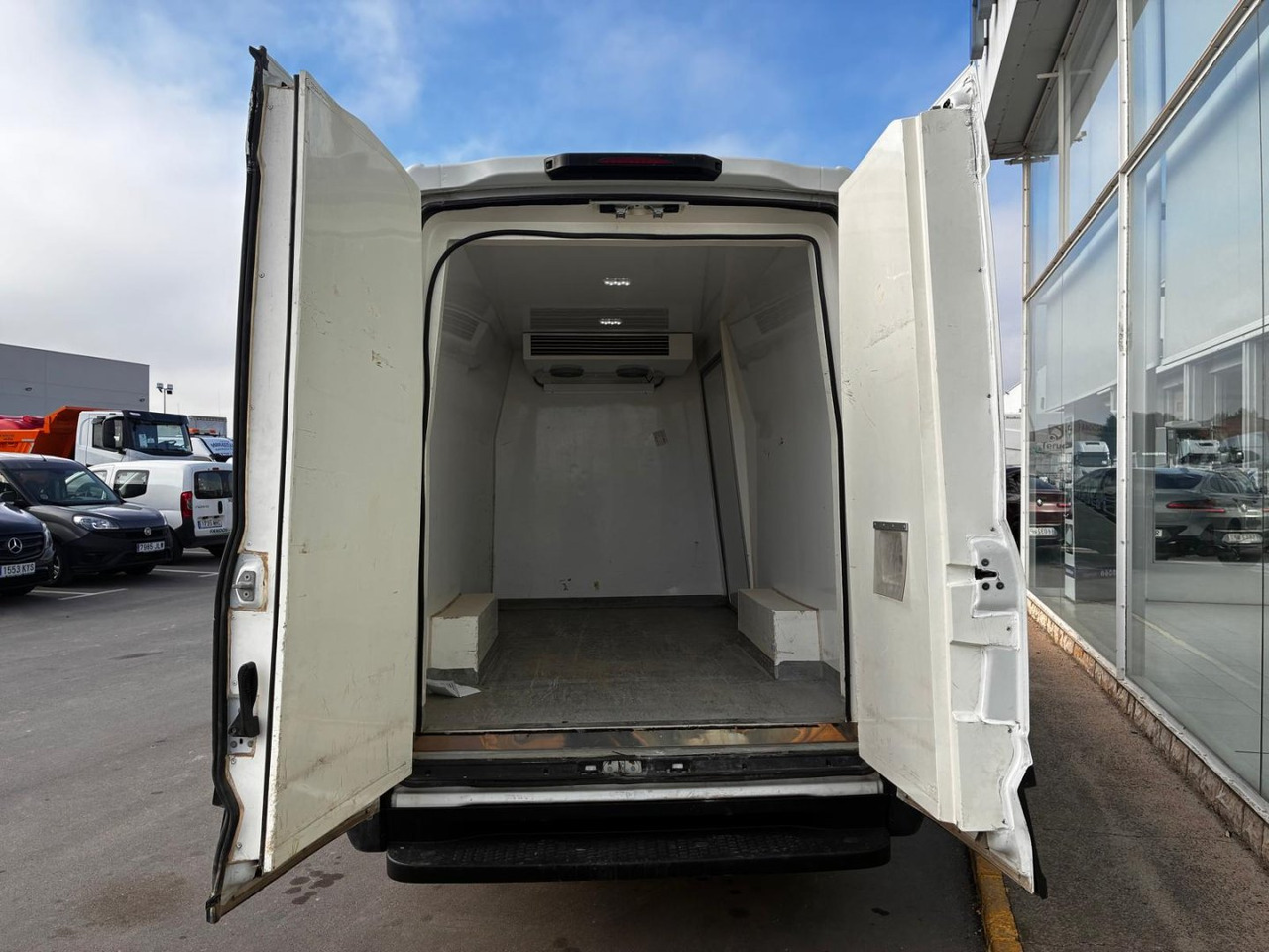 Frigorífico IVECO 35S16 V FRIGORÍFICA 12m3 - Refrigerated delivery van: picture 5 Frigorífico IVECO 35S16 V FRIGORÍFICA 12m3 - Refrigerated delivery van: picture 5