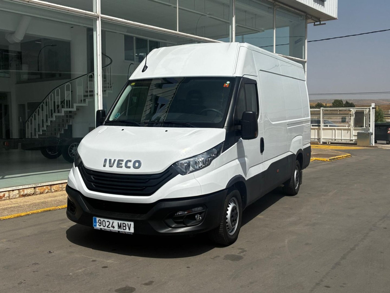 Furgón IVECO 35S14 V 12m3 - Panel van: picture 1 Furgón IVECO 35S14 V 12m3 - Panel van: picture 1