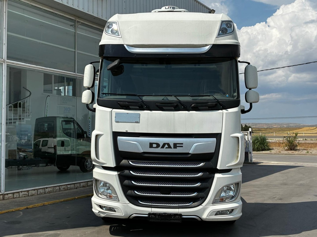 Cabeza Tractora DAF 480 AUTOMATICA CON INTARDER - Tractor truck: picture 2 Cabeza Tractora DAF 480 AUTOMATICA CON INTARDER - Tractor truck: picture 2