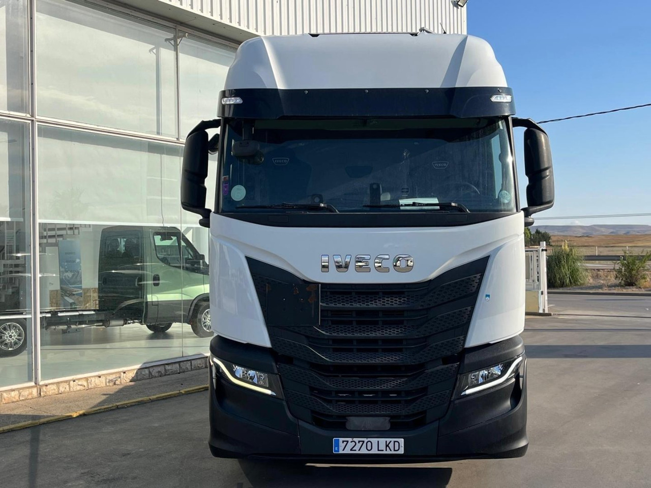 Cabeza Tractora IVECO 460 AUTOMATICO CON INTARDER - Tractor truck: picture 2 Cabeza Tractora IVECO 460 AUTOMATICO CON INTARDER - Tractor truck: picture 2