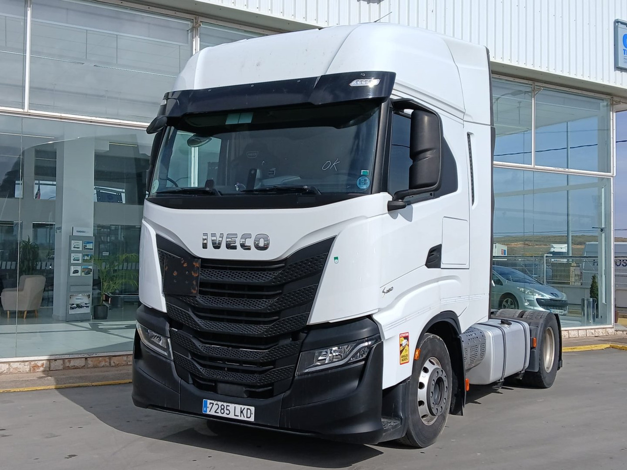 Cabeza Tractora IVECO 460 AUTOMATICO INTARDER ADR - Tractor truck: picture 1 Cabeza Tractora IVECO 460 AUTOMATICO INTARDER ADR - Tractor truck: picture 1