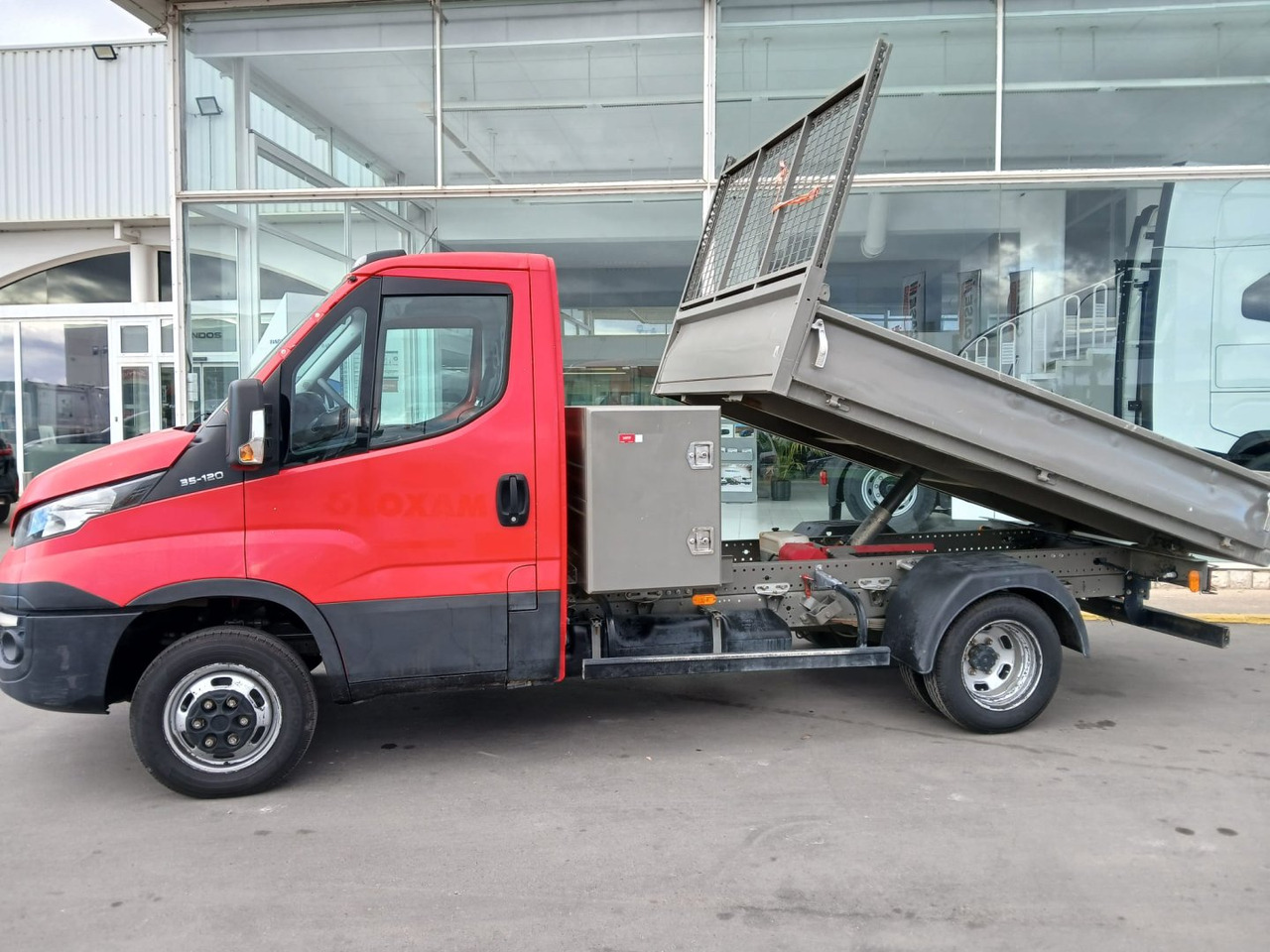 Volquete/Dumper IVECO 35C12 CAJA BASCULANTE - Tipper van: picture 5 Volquete/Dumper IVECO 35C12 CAJA BASCULANTE - Tipper van: picture 5