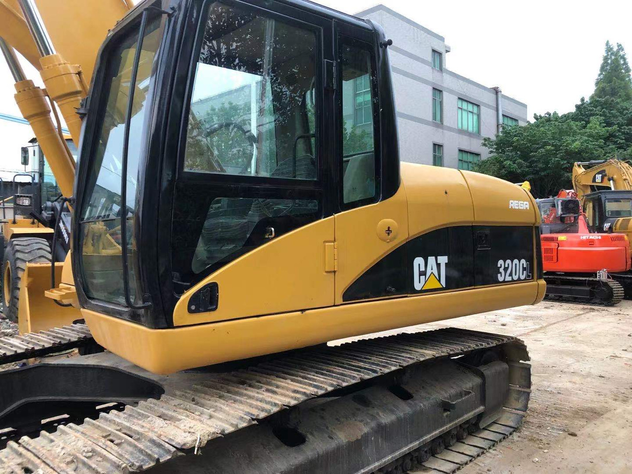 Crawler excavator CAT 320CL CAT 320D2 L 325CL: picture 8