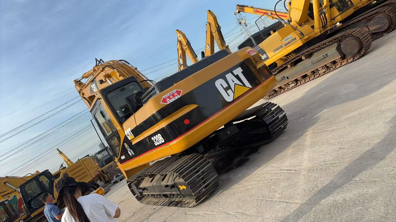 CATERPILLAR 320BL - Crawler excavator: picture 1 CATERPILLAR 320BL - Crawler excavator: picture 1