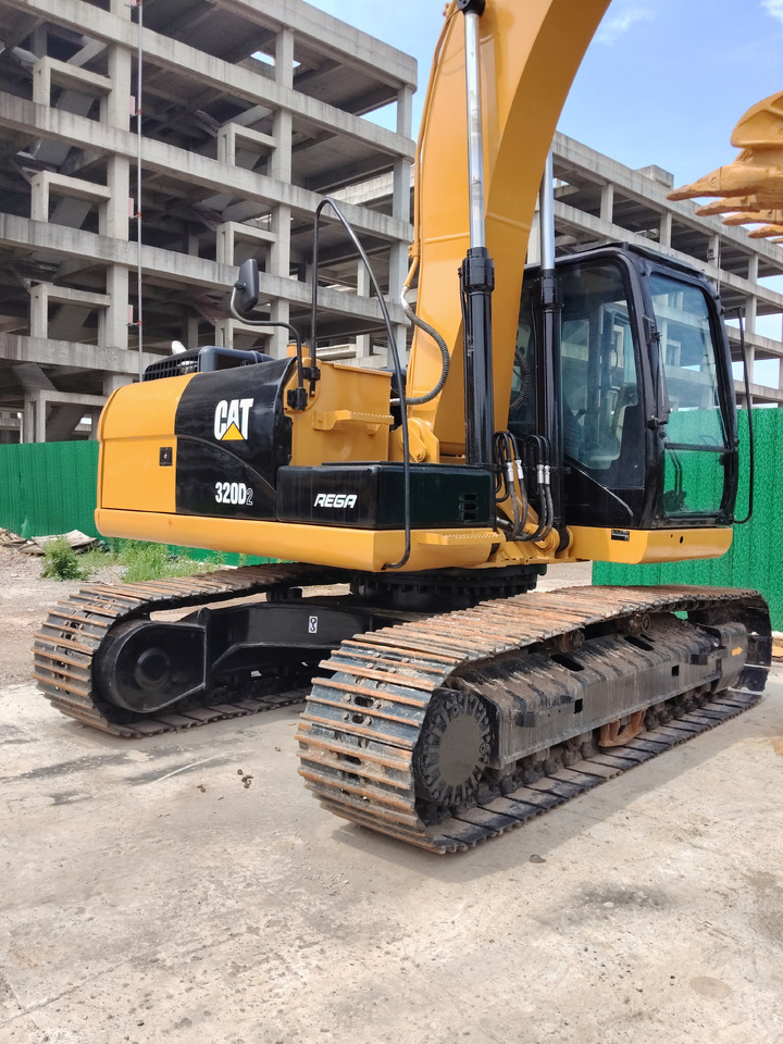CATERPILLAR 320D2 Caterpillar 320D D2 L with Powerful C7.1 Diesel Engine - Crawler excavator: picture 5 CATERPILLAR 320D2 Caterpillar 320D D2 L with Powerful C7.1 Diesel Engine - Crawler excavator: picture 5