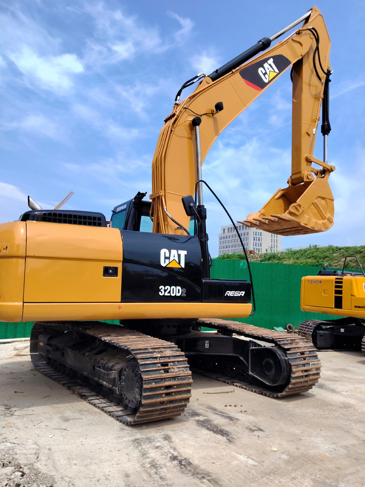 CATERPILLAR 320D2 Caterpillar 320D D2 L with Powerful C7.1 Diesel Engine - Crawler excavator: picture 3 CATERPILLAR 320D2 Caterpillar 320D D2 L with Powerful C7.1 Diesel Engine - Crawler excavator: picture 3