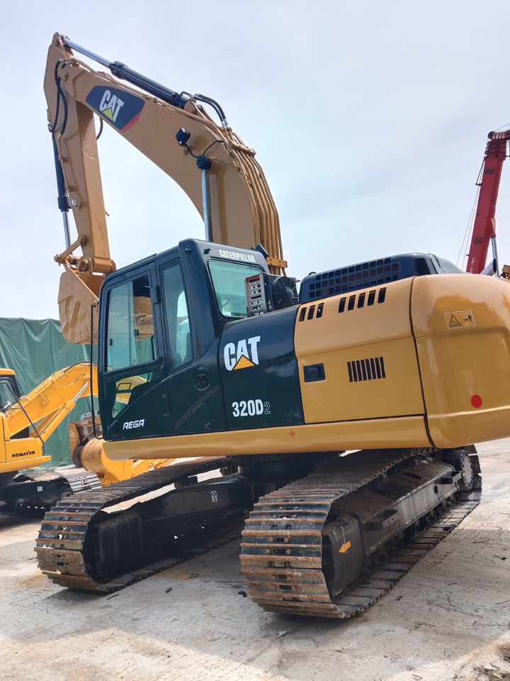CATERPILLAR 320D2L with C7.1 ENGINE CAT 320D2 L 320 D 2 L C 7.1 ENGINE - Crawler excavator: picture 5 CATERPILLAR 320D2L with C7.1 ENGINE CAT 320D2 L 320 D 2 L C 7.1 ENGINE - Crawler excavator: picture 5