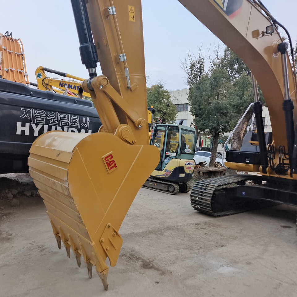 CATERPILLAR 330D2 L CAT 330 D 2 L - Crawler excavator: picture 3 CATERPILLAR 330D2 L CAT 330 D 2 L - Crawler excavator: picture 3