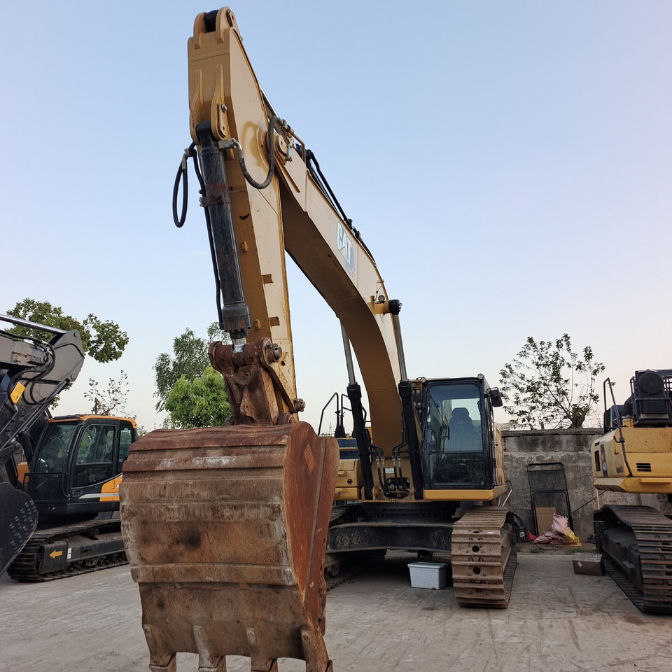 CATERPILLAR 336GC - Crawler excavator: picture 1 CATERPILLAR 336GC - Crawler excavator: picture 1