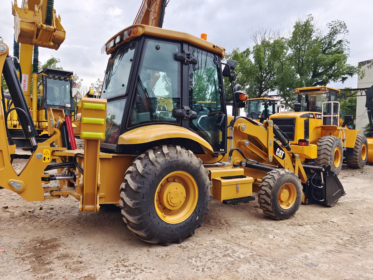 CATERPILLAR 420F CAT 100% NEW - Backhoe loader: picture 1 CATERPILLAR 420F CAT 100% NEW - Backhoe loader: picture 1