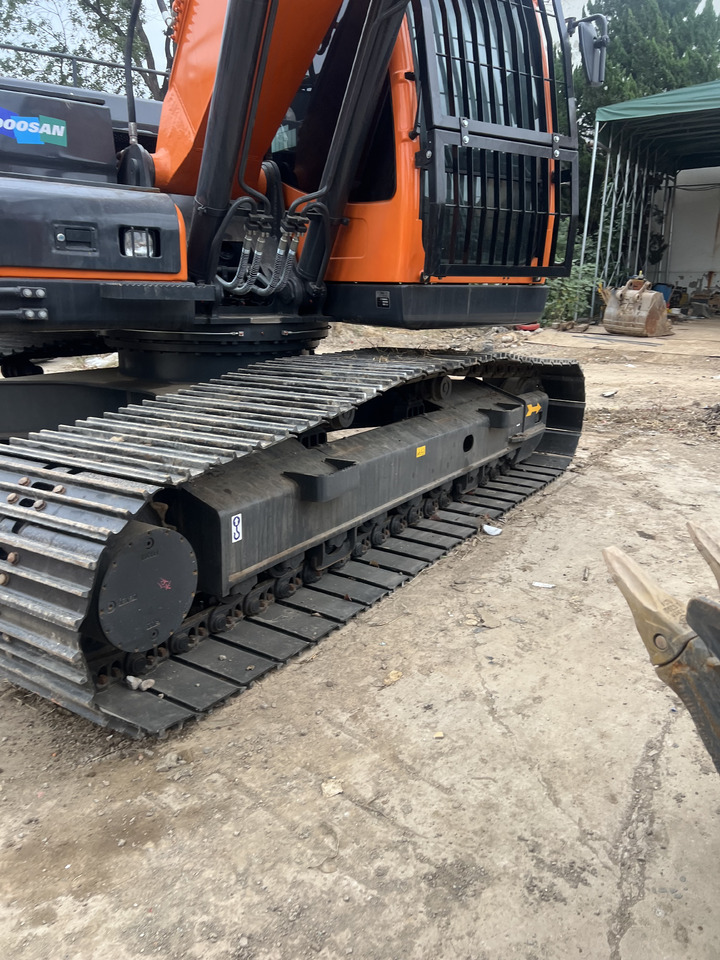 DEVELON DX225LCA - Crawler excavator: picture 4 DEVELON DX225LCA - Crawler excavator: picture 4